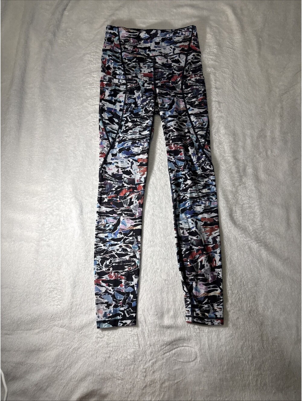 Lululemon Leggings Size 4 (0086)